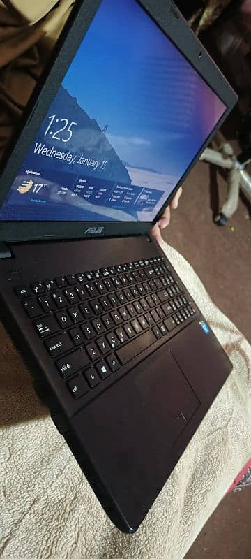 asus laptop windows 10 pro 10/10 128gb ssd 8gb ram 2