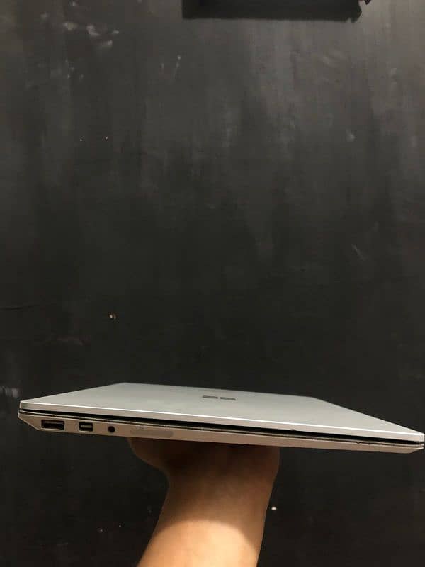 Microsoft surface i5 7th Generation 3