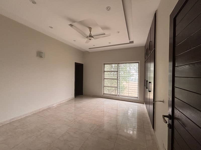 1 Kanal 3 Bed Upper Portion Available For Rent On Superb Location In DHA Phase 5, Lahore 1