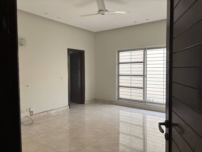 1 Kanal 3 Bed Upper Portion Available For Rent On Superb Location In DHA Phase 5, Lahore 3