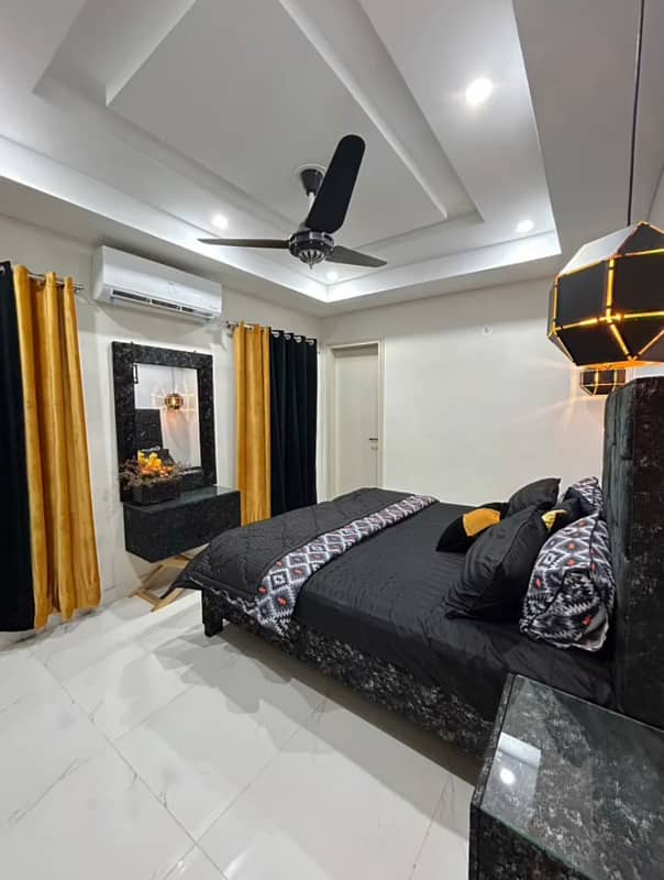 1 Bedroom VIP Full furnish flat per day available in Bahria town Lahore 4