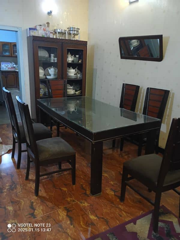 Dinning Table and chairs for sale 3