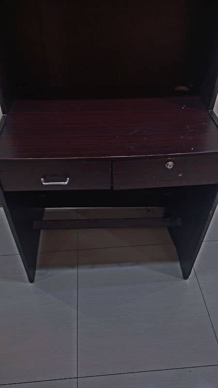 study table with good quality wood 4