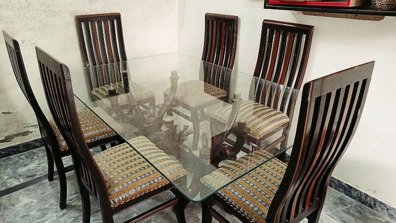 6 seater dinning table 0