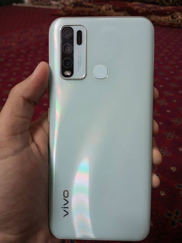 Vivo y30 4/128 0