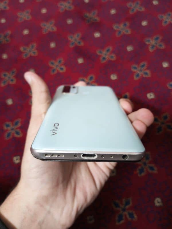 Vivo y30 4/128 3