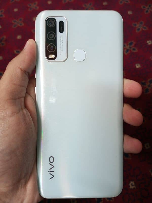 Vivo y30 4/128 8