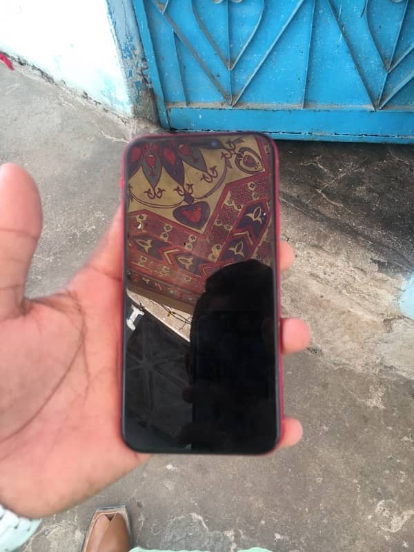 iPhone XR 1