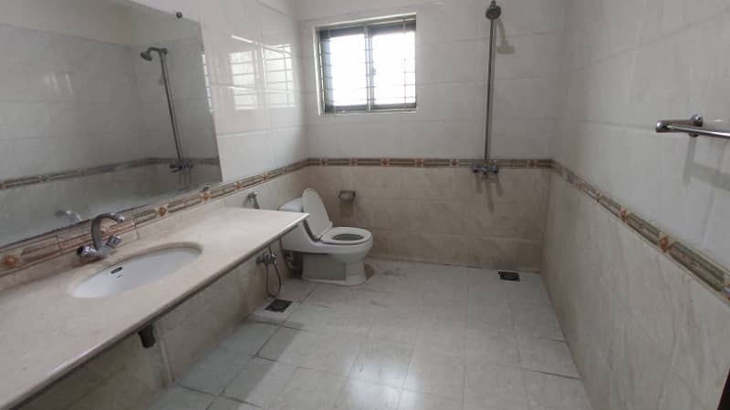 1 Kanal Upper Portion Available For Rent 7