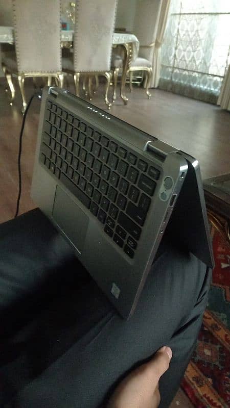 Dell Latitude 7400 2-in1 7