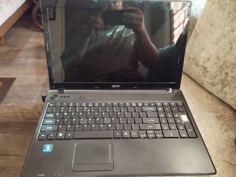 Acer laptop for sale ram 2 GB hard drive 256gb corei5 0