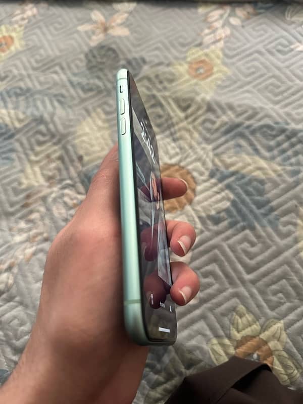 iphone 11 128gb 4