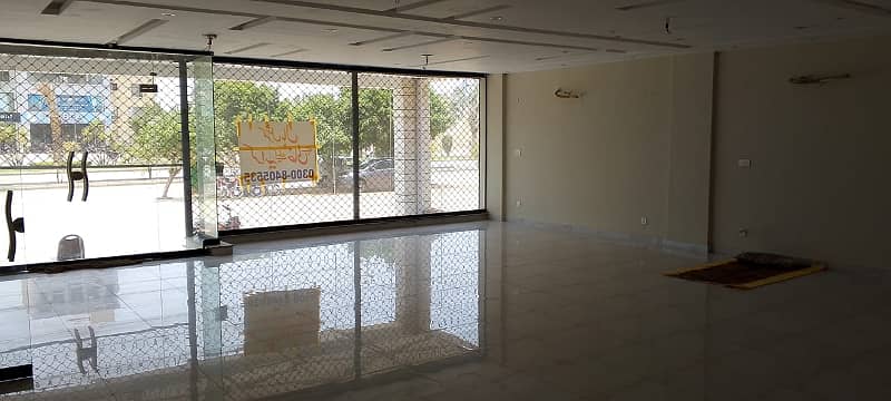 Eight Marla Commercial Second Floor on Main Bolouvard Bahria Town Lahore 13