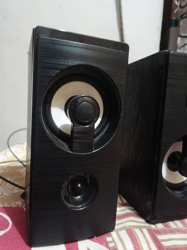 Speakers Whatsapp{03192257221} 2