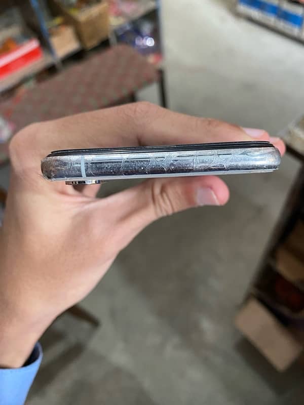 IPhone XS 256 GB Non PTA 3