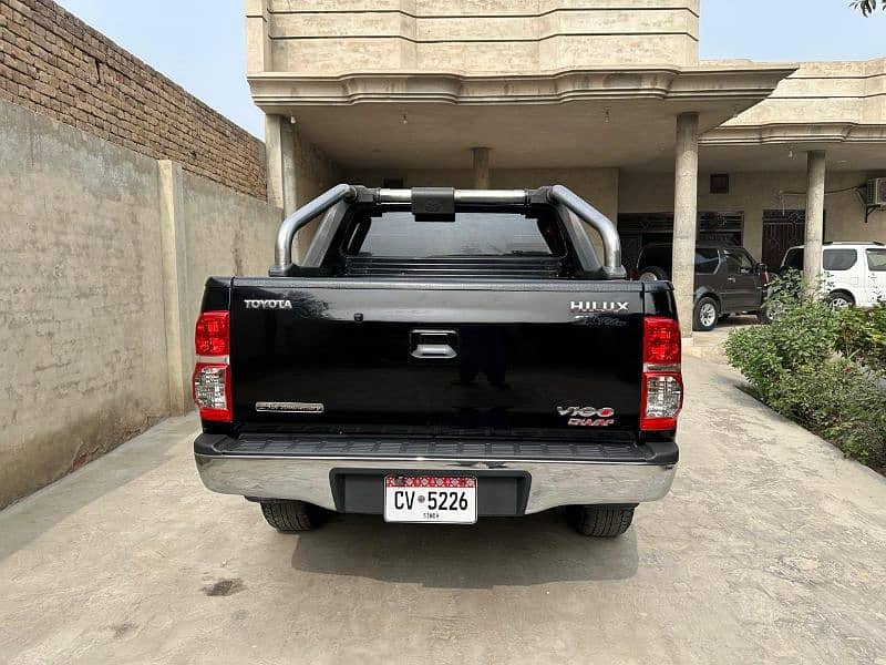 Toyota Hilux 2015 3