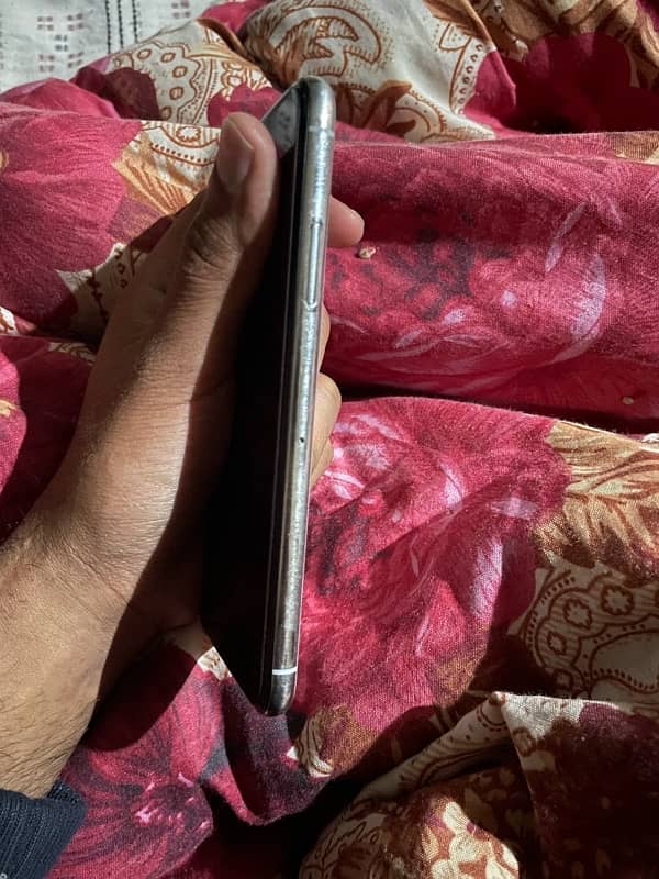 iPhone X 64 gb sim glitch non PTA 4