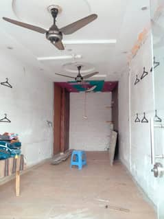 525 SQ. FT SHOP FOR RENT ON PIA MAIN BOULEVARD. ALL FACILITIES AVAILABLE. ORIGINAL PICS.