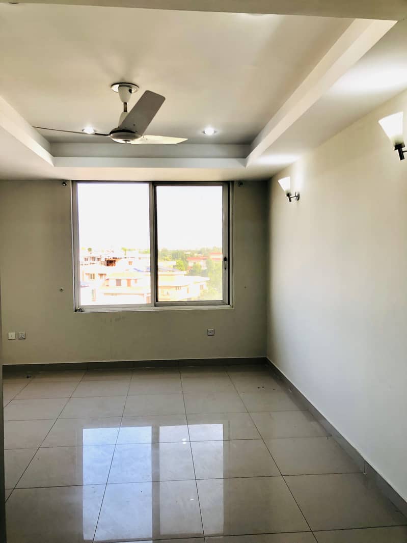 4 Bedrooms Unfurnished Apartment For Rent In F-11 Markaz 26