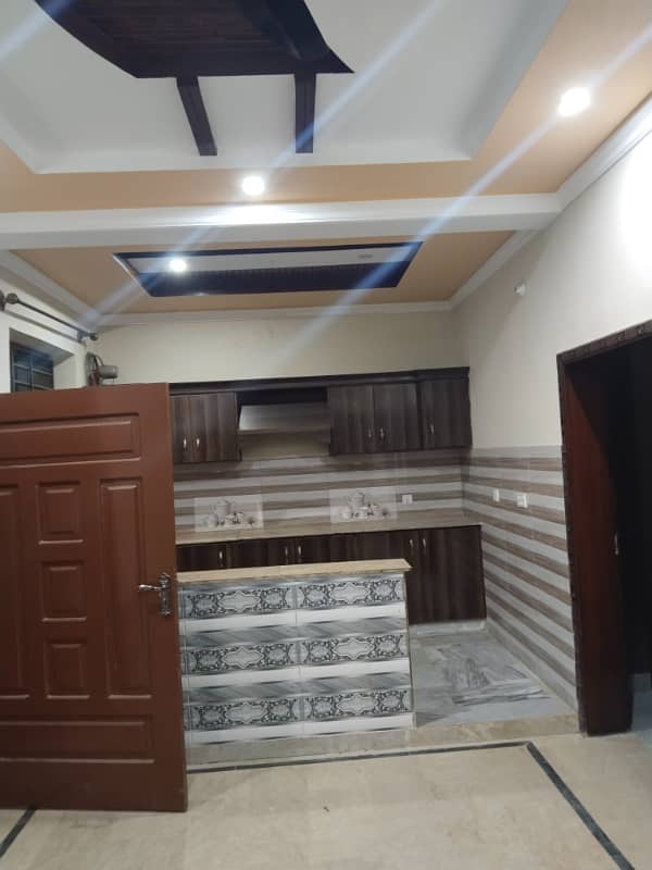 Single story house for rent water electrity Available 1