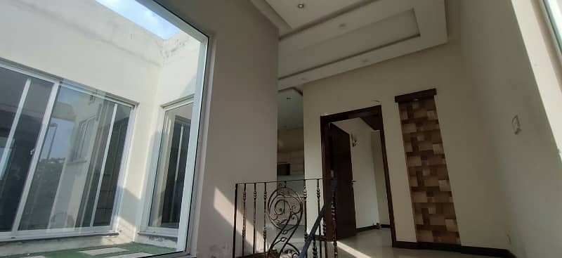 10 Marla Hot Location Brand New Beautiful House Available For Rent in DHA Phase 4, Block KK, Lahore Cantt. 21