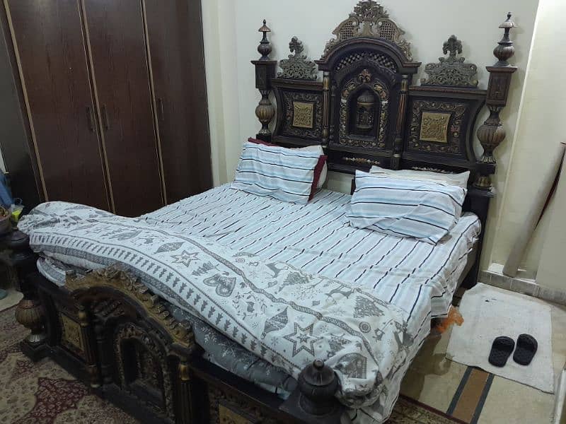 KING SIZE CHANIOTI BED FOR SALE 0