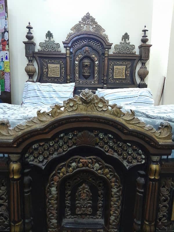 KING SIZE CHANIOTI BED FOR SALE 4