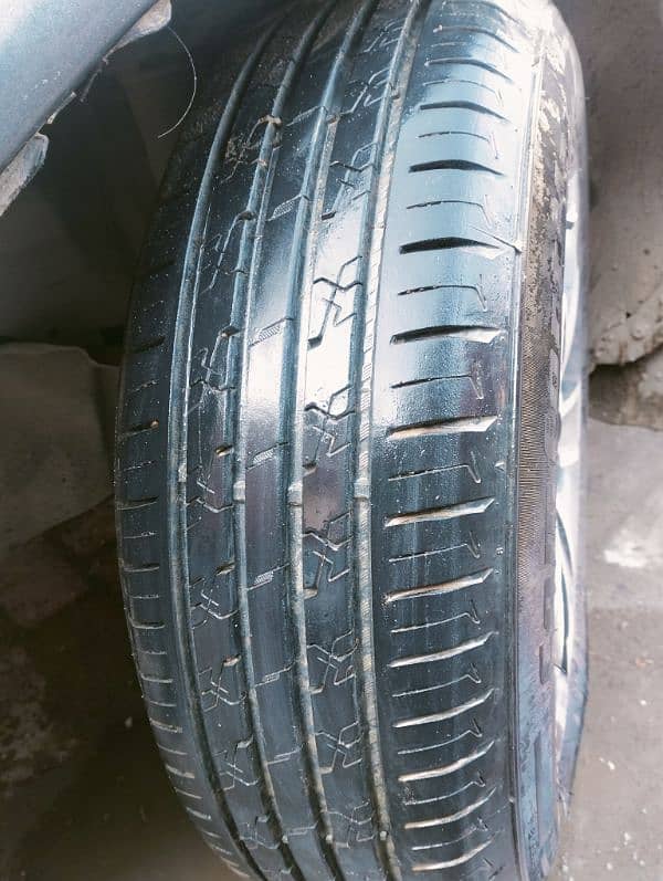 15'' Alloy Rims with brand new tyres 0