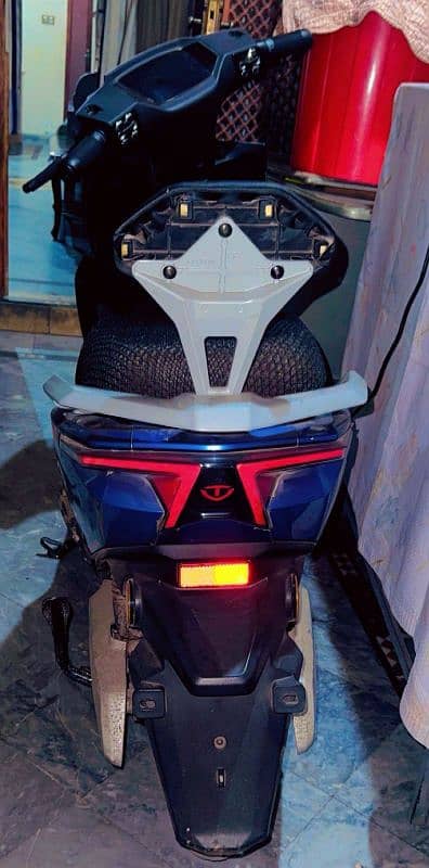 scooty Hi speed Rm i900 5