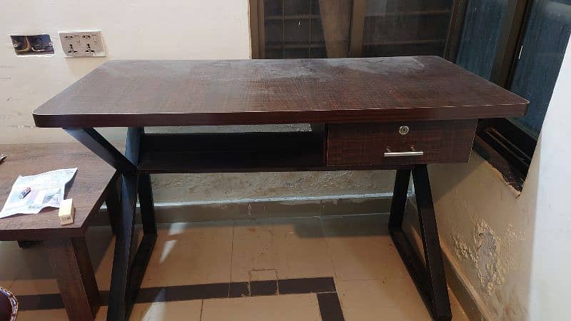 Computer table Urgent sell 1