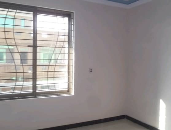 Prime Location G-10 House For rent Sized 10 Marla 3