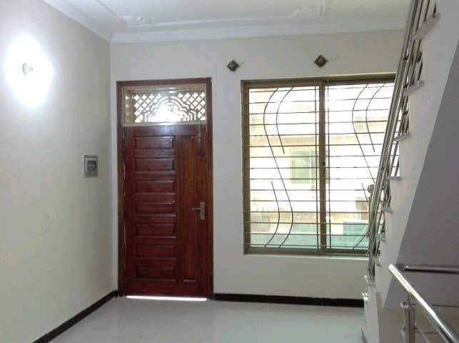 Prime Location G-10 House For rent Sized 10 Marla 5