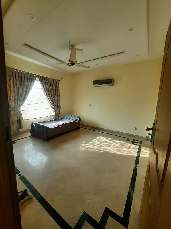 Eight Marla House for Rent in Bahria Town Lahore 1