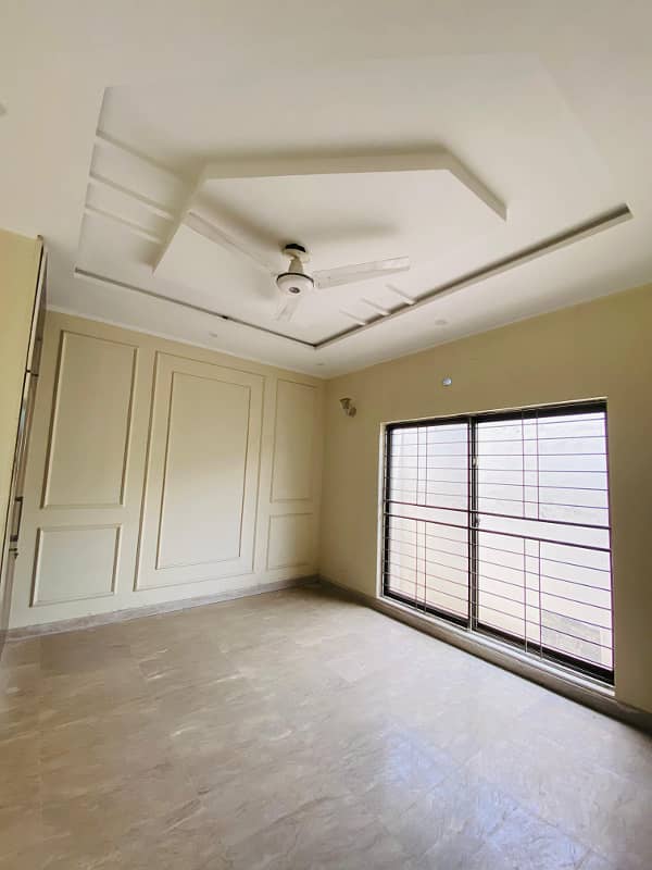 Seven Marla House For Rent in Bahria Town Lahore 8