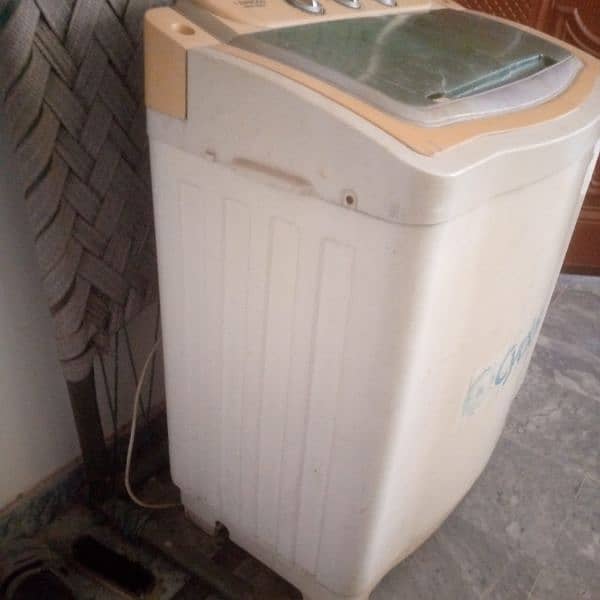 Brand New Condition Kenwood Washing Machine for urgent sale 2