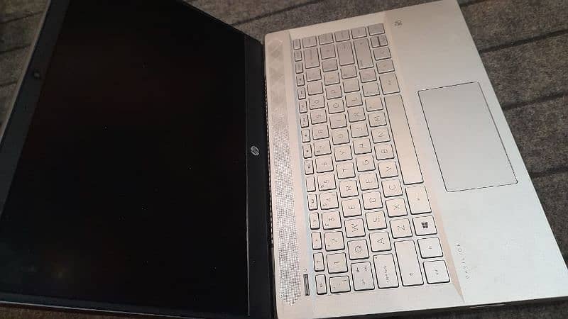 hp Elite book cor i3 /8th generation 2