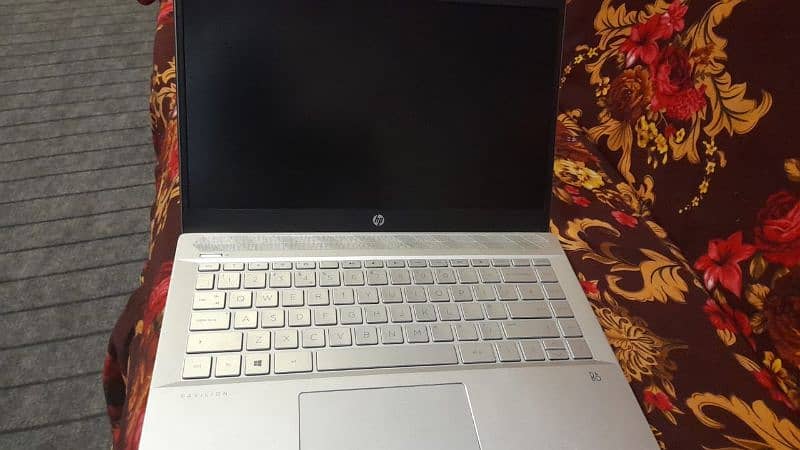 hp Elite book cor i3 /8th generation 4