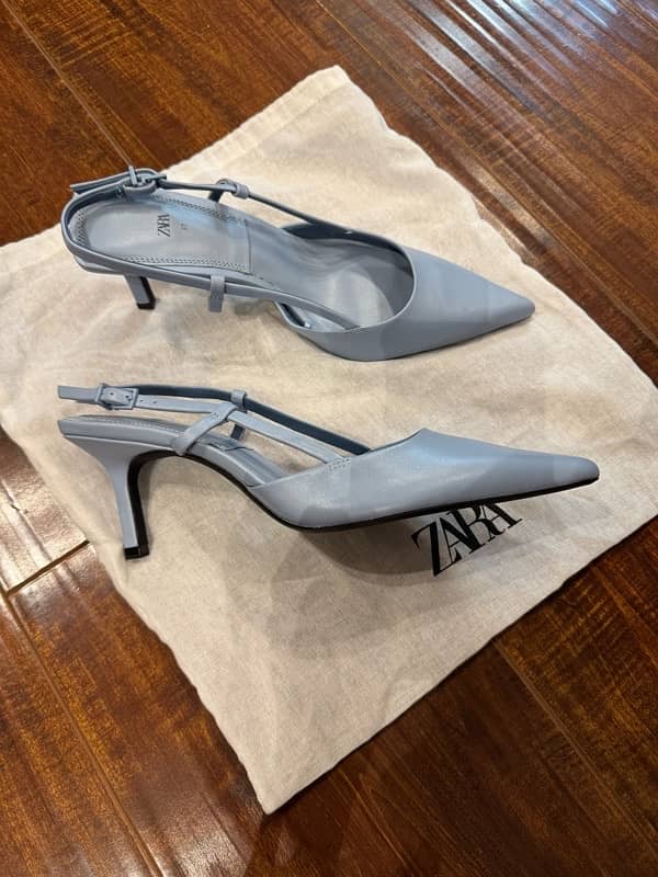 Zara NEW blue heel size 38 2