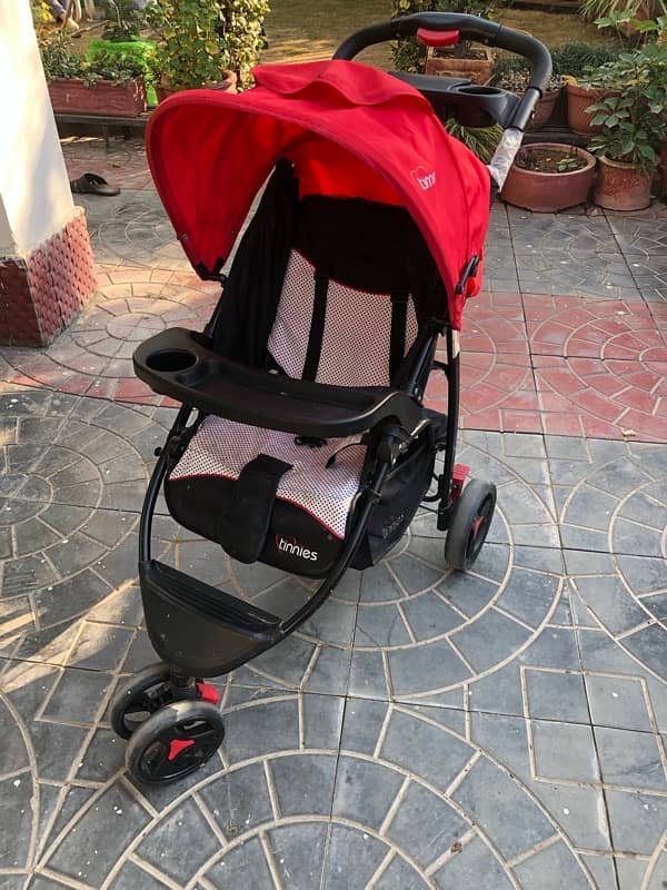 Roburst and Aerodynamic Shape Branded Pram 1