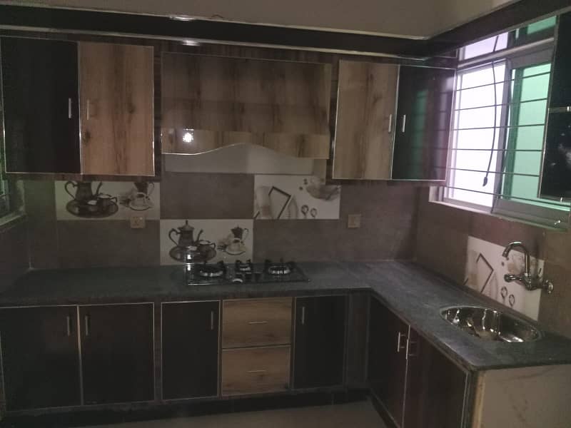 3 MARLA FIRST FLOOR 1 BED ATACH BATH TV LOUNCH KITCHEN 2