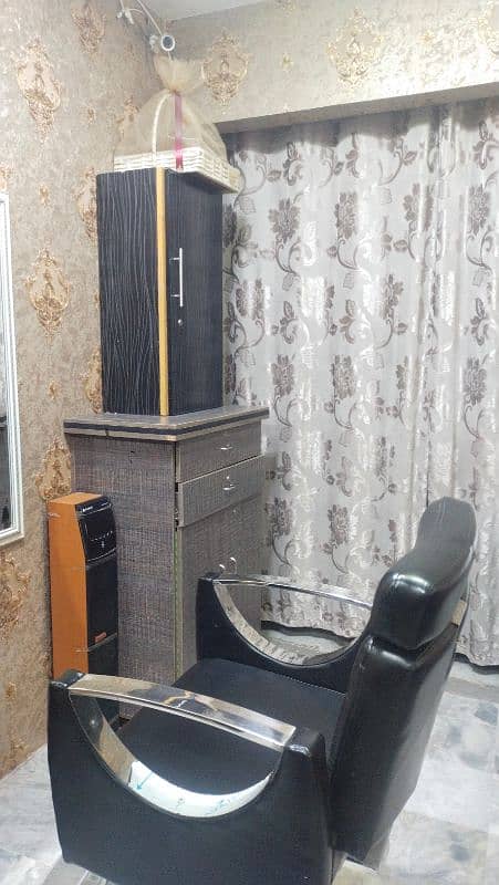 salon for sale 8