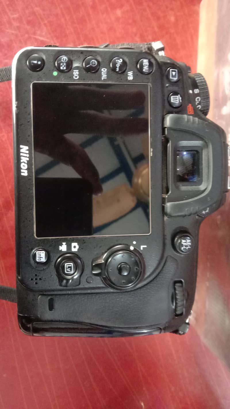 Nikon D7100 - Excellent Condition, Available for Sale 1