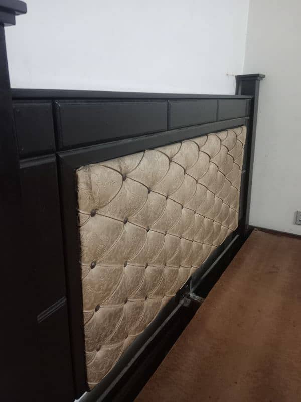 Wooden Bed in very reasonable price 3