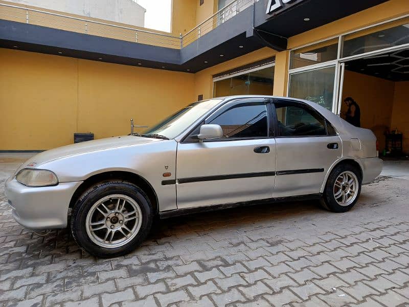 Honda Civic EXi 1995 (dolphin) 3