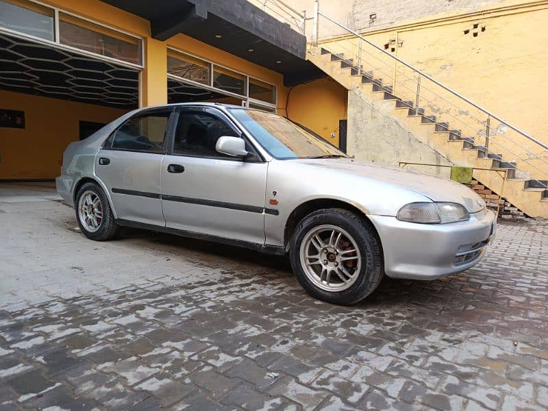 Honda Civic EXi 1995 (dolphin) 5