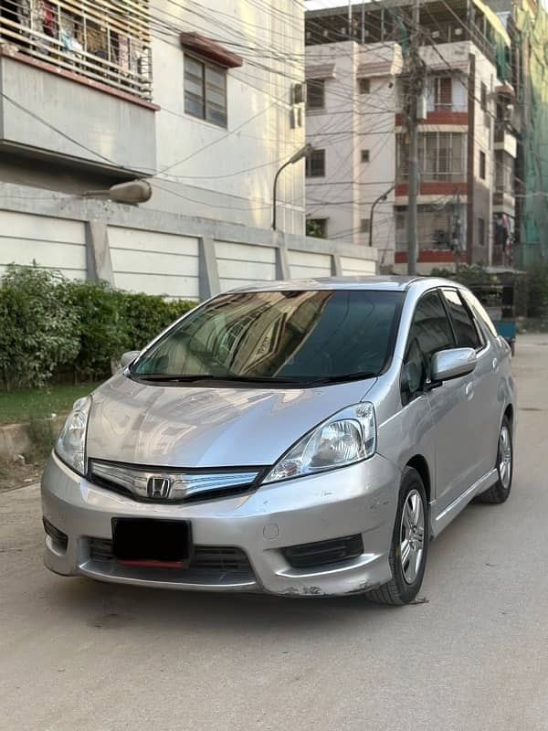 Honda fit shuttle hybrid  Model  2012 reg 2014  full original paint 1