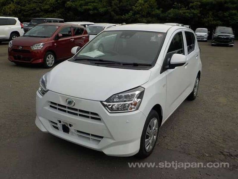 Daihatsu Mira 2021 1