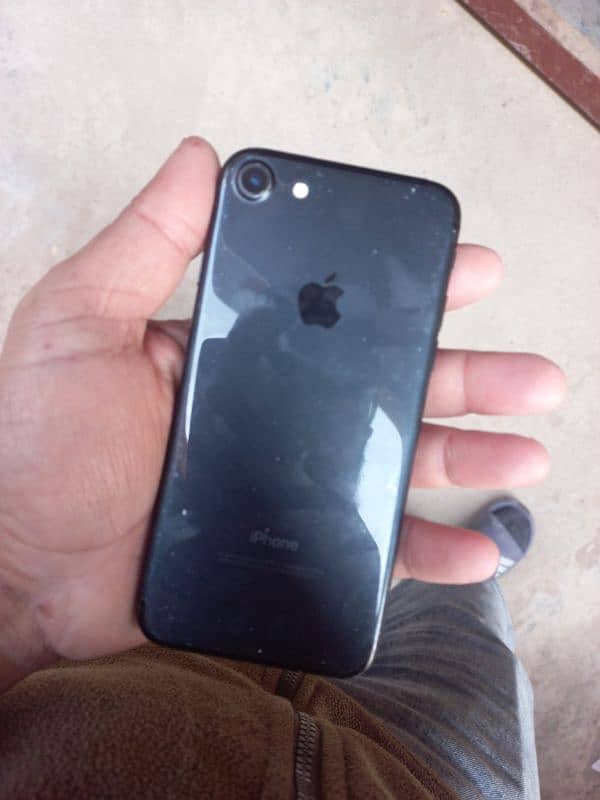 iphone 7 with box pta approved 2