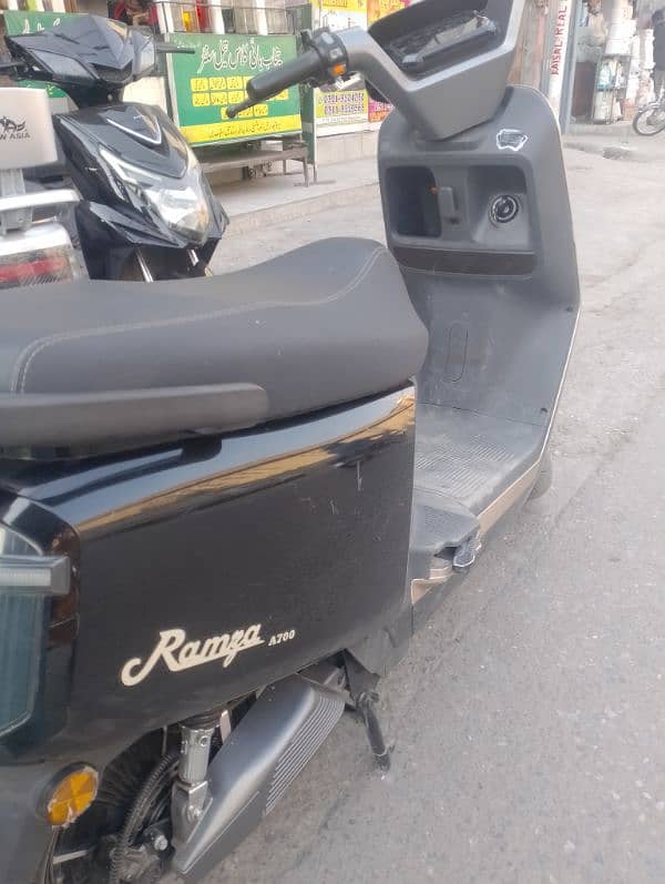 urgent electric squty for sale range 125 km 4