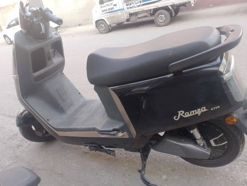 urgent electric squty for sale range 125 km 5